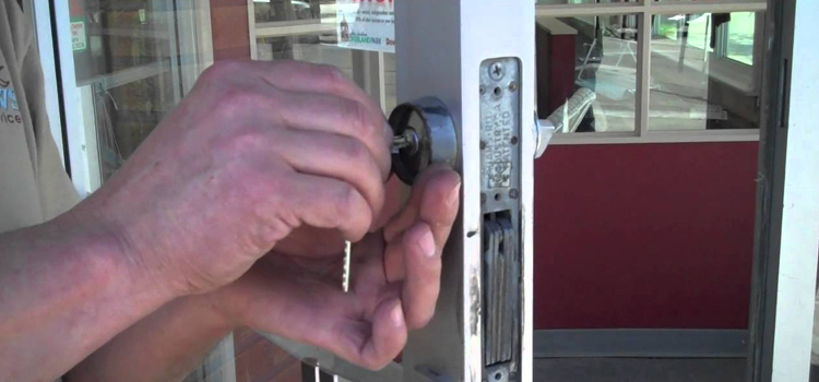 commercial door lock repair Home Gardens